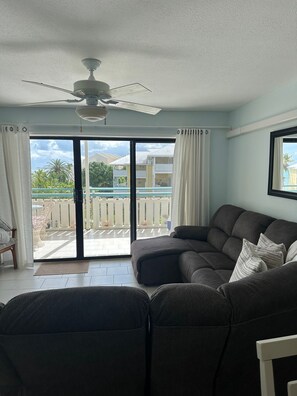 Living area - Ocean View Beach access with pool 2 bed 2 bath condo close to Christiansted (Christiansted)