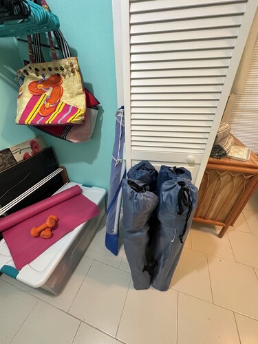 Ocean View Beach access 1 min walk to sea w pool 2/2condo close to Christiansted