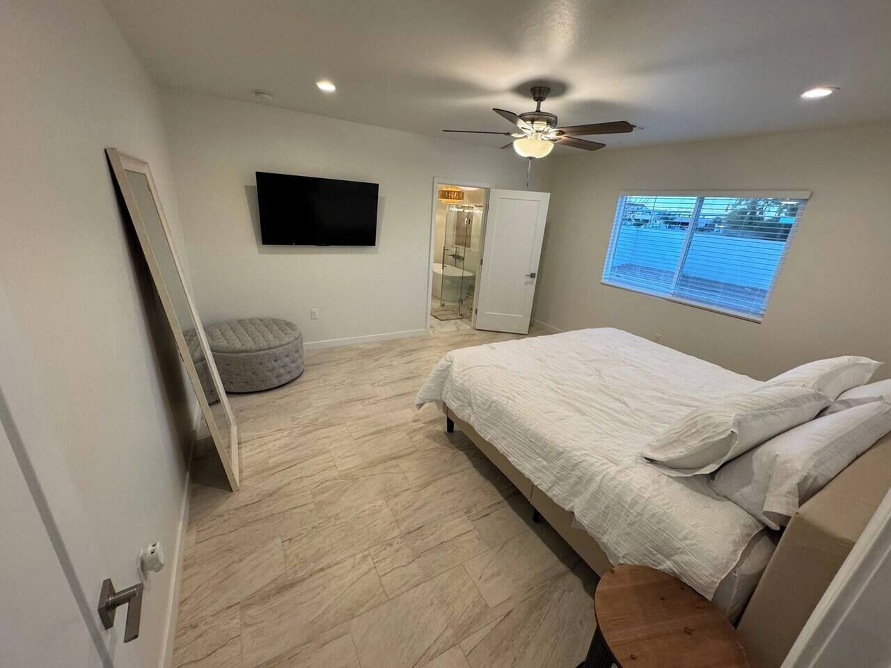 3 habitaciones, tabla de planchar con plancha y wifi gratis 