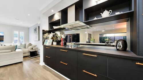 All Star Family Stay - Mernda