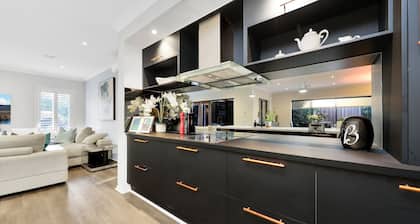 All Star Family Stay - Mernda