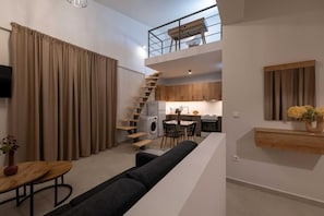 Phòng Suite, ban công, quang cảnh biển | Khu phòng khách
