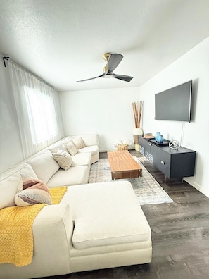 Televisión, chimenea