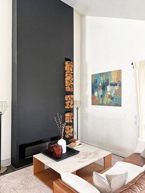 Televisión, chimenea