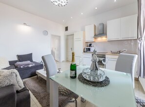 Interior - Comfrot One Bedroom Apartment with Sea View (Pula)