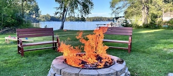 Lakeside Lodging, Multi-Cabin Lake Frontage!