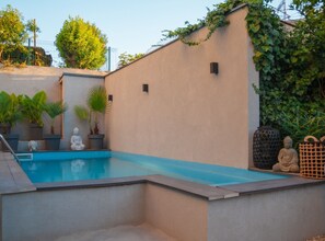 Pool - Classic One Bedroom Apartment with Sea View (Pula)