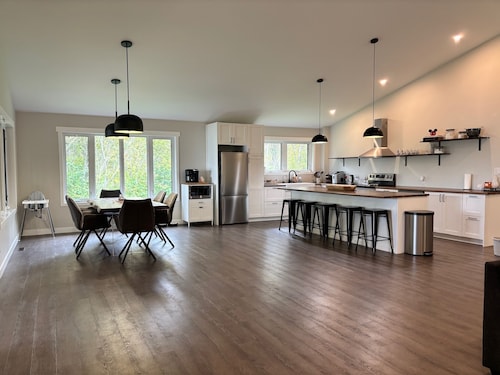 Spacious Lakefront Cabin in Private Gated Community