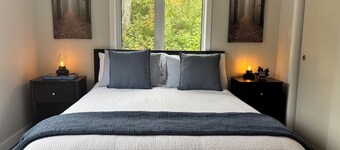 Spacious Lakefront Cabin in Private Gated Community