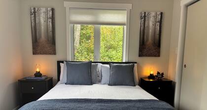 Spacious Lakefront Cabin in Private Gated Community