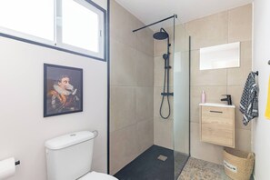 Apartment, 1 Bedroom, Smoking | Bathroom