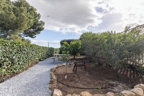 Apartment, 1 Bedroom, Smoking | Garden - Tiny House Long-term & Remote Work Near Valencia (Torrent)