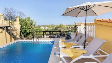 Apartamento, 1 habitación, fumadores | Piscina | Una piscina al aire libre