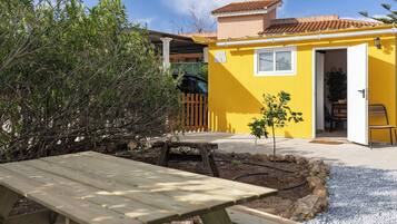 Apartment, 1 Bedroom, Smoking | Outdoor dining