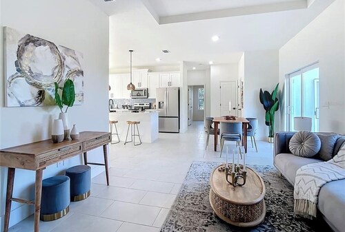 4-bedroom Brand New Property in North Port - 10 mins from Warm Mineral Springs