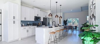 4-bedroom Brand New Property in North Port - 10 mins from Warm Mineral Springs