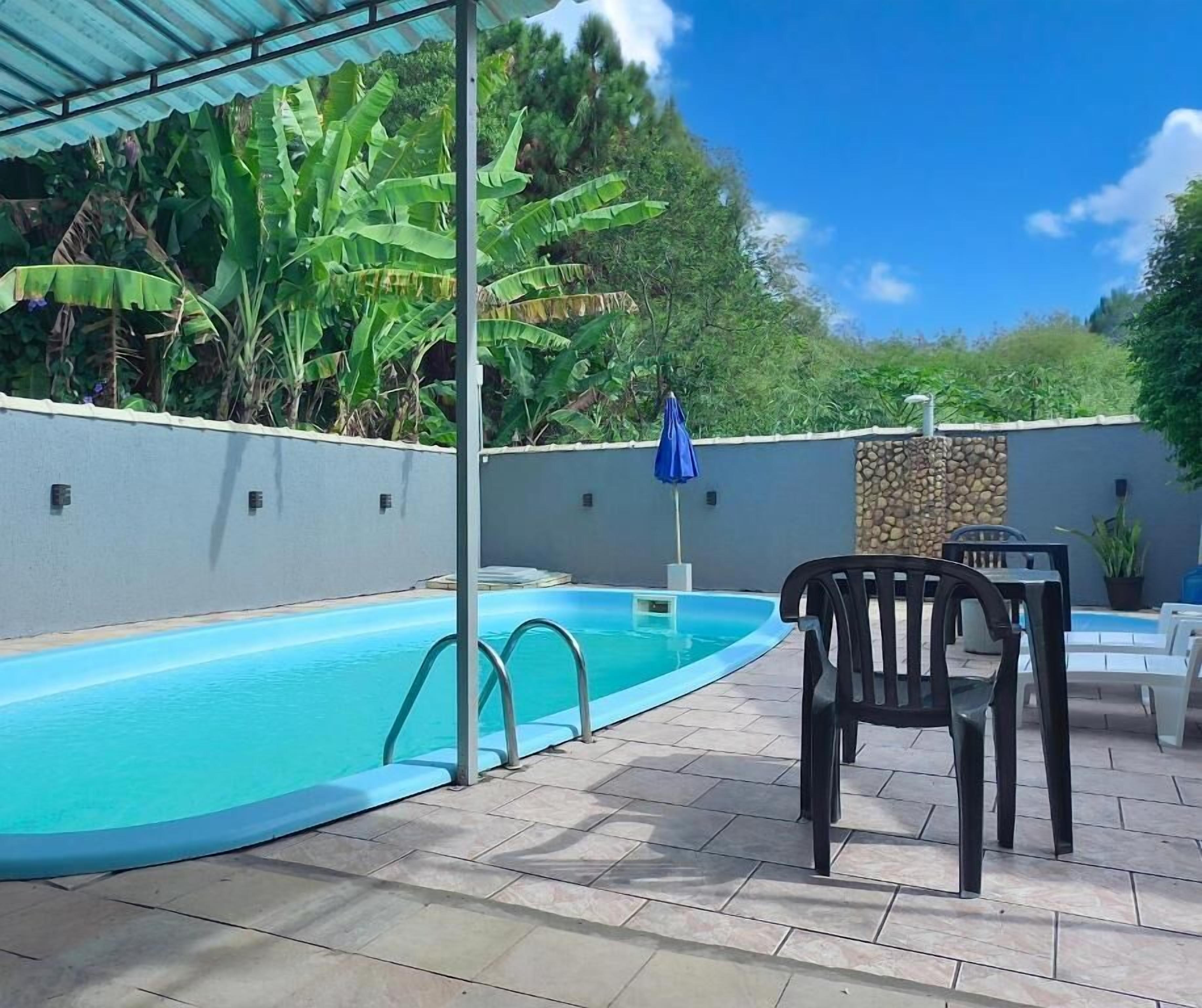 2 piscinas al aire libre