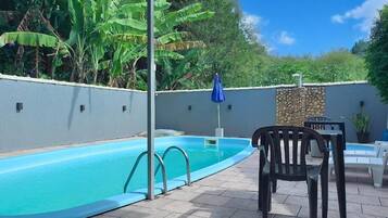 2 piscinas al aire libre