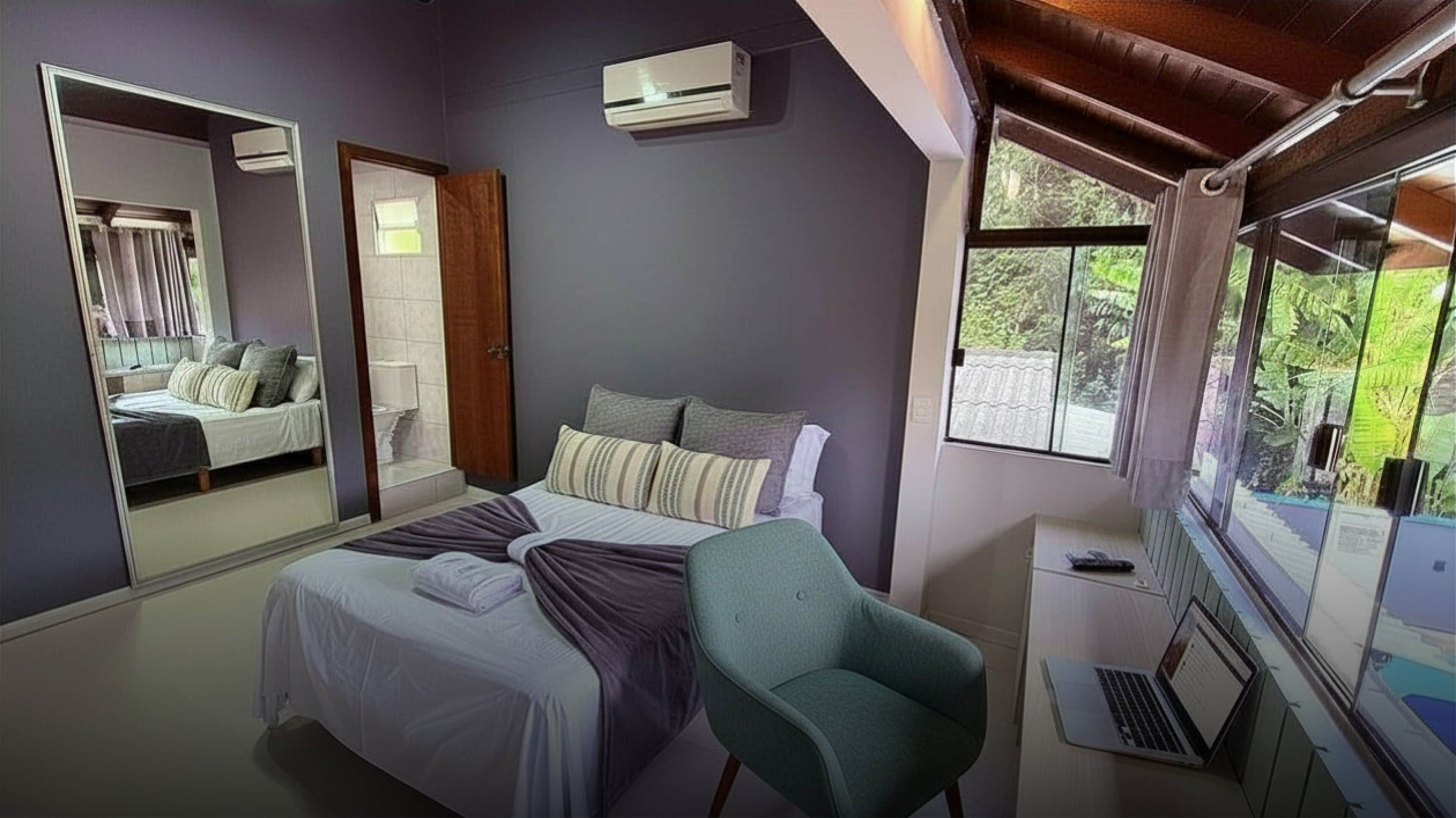 Habitación Confort doble, vistas al jardín | Mobiliario individual, escritorio, espacio para trabajar con un portátil