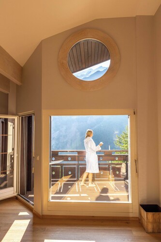 Private Whole-Hotel in Saas-Fee 360  Alpine Views, Sauna & Hot Tub