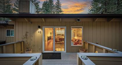 Les Roes by Avantstay Incline Village Retreat Near Lake Tahoe Beaches and Scenic Trails, Diamond Peak, and Local Hot Spots
