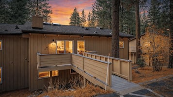 Apartment (3 Bedrooms) | Front of property