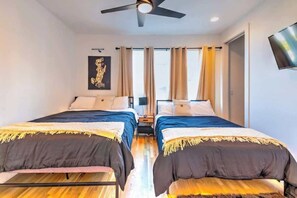 4 bedrooms, iron/ironing board, WiFi, bed sheets