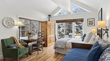 Apartment (1 Bedroom) | 1 bedroom, bed sheets