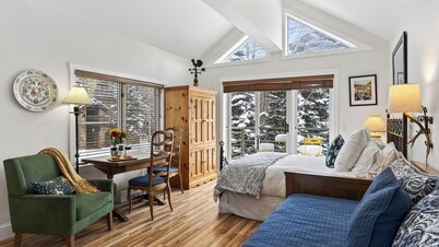 Blue Mesa Lodge 33C by Avantstay Ski-access Studio in Telluride's Mountain Village Steps From Lifts