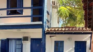 Kahden hengen superior-huone, patio, näköala pihalle | Ulkopuoli