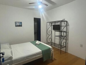 Comfort Double Room, Balcony, Courtyard View | In-room safe, free WiFi - Analena do mar (Armação dos Búzios)