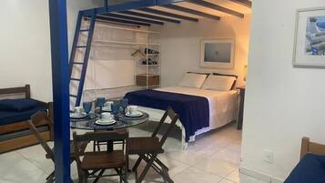 In-room safe, free WiFi