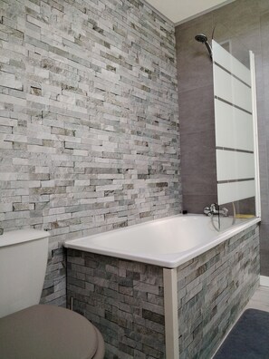 Hair dryer, towels, soap - Maison Bretonne entre Terre et Mer (Saint-Broladre)