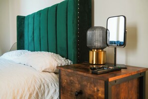 1 chambre, fer et planche à repasser, Wi-Fi, literie fournie