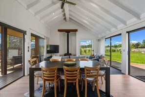 Interior - The Wanaka Luxe Pool House - Sleeps 10 (Wānaka)