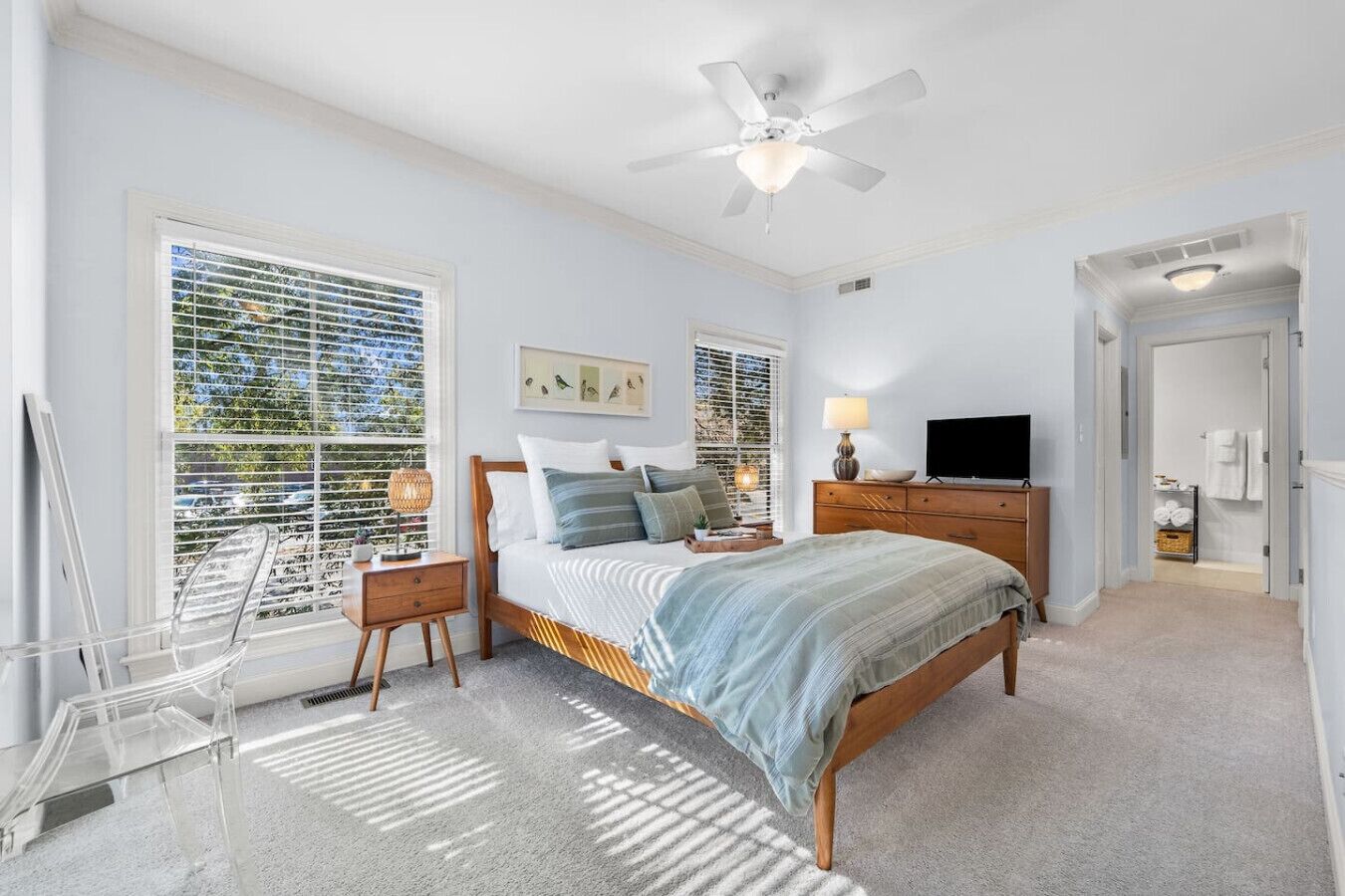 Desk, iron/ironing board, free WiFi, bed sheets