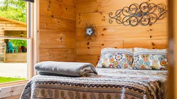 Iron/ironing board, free WiFi