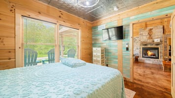 Iron/ironing board, free WiFi