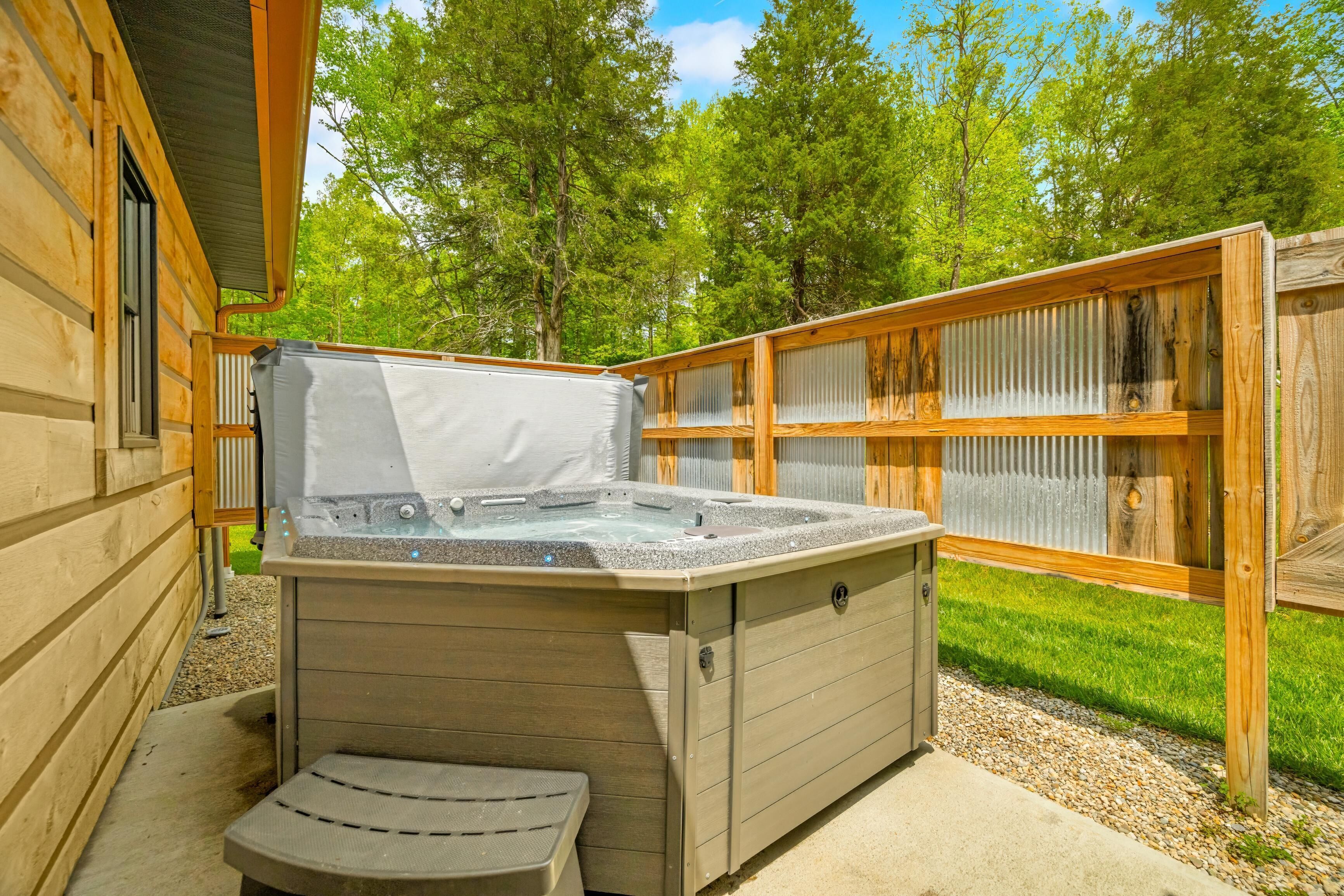 Outdoor spa tub