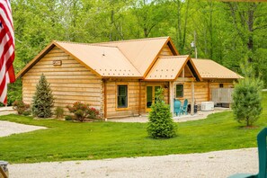 Exterior - Luxury Log Cabin, Pet Friendly, Hot Tub, Golfing, Near Brown County State Park (Nashville)
