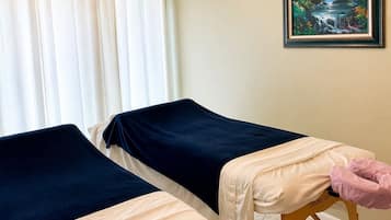 Couples treatment room(s), aromatherapy, hot stone massages