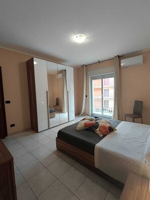 2 Schlafzimmer, Bügeleisen/Bügelbrett, kostenloses WLAN, Bettwäsche