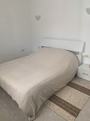 2 bedrooms, iron/ironing board, WiFi, bed sheets - "DAR MIDOUN " Villa in the center of town with private swimming pool. (Djerba Midun)