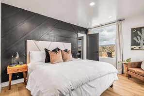 3 bedrooms, WiFi, bed sheets - Horsethief Hideout - Views, Hot Tub, Firepit Table, Trails Oasis (Loma)