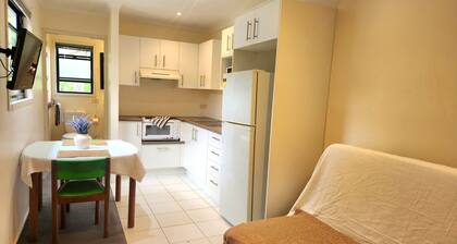 Denman! Small Self-Contained Studio in Wavell Heights
