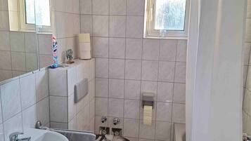 Handtücher, Seife, Toilettenpapier
