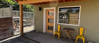 La Palomita - Modern Casita in the Heart of Marfa TX