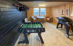 Game room - Cozy home in Ulfborg with WiFi (Ulfborg)