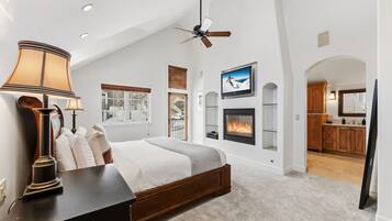 5 slaapkamers, een strijkplank/strijkijzer, wifi, beddengoed