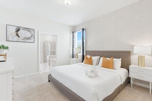 7 bedrooms, iron/ironing board, WiFi, bed sheets - Enchanted Palms Villa 7BR w Private Pool (Davenport)